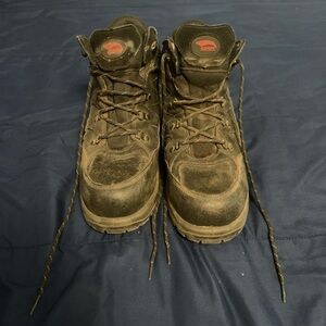 Avenger Men's Black Grid Mid ST Boots, Needs Cleaning